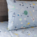 Παιδικό σεντόνι Space με σχέδια πυραύλων και αστροναυτών 100% βαμβάκι