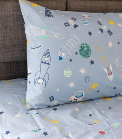 Παιδικό σεντόνι Space με σχέδια πυραύλων και αστροναυτών 100% βαμβάκι