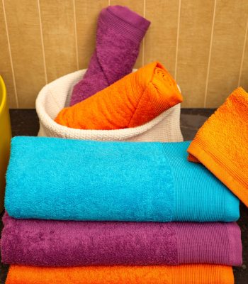 Μονόχρωμες πετσέτες Olivia